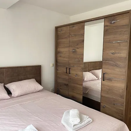 Διαμέρισμα Ady 2 *